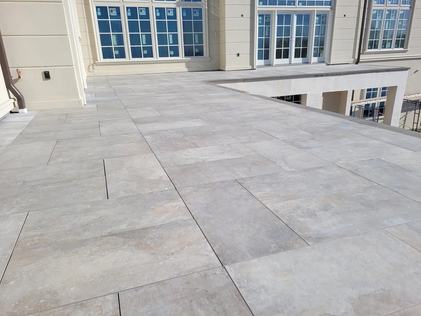 Grand Estate Patio
